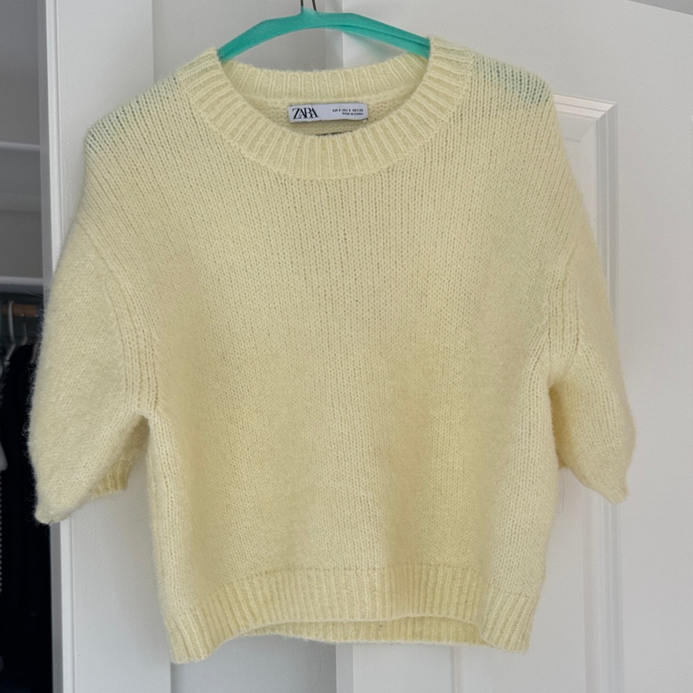 Zara Women's Soft Yellow Sweater